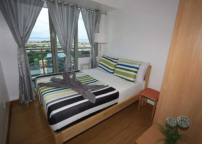 Maui Condotel Azure Apartment Manila